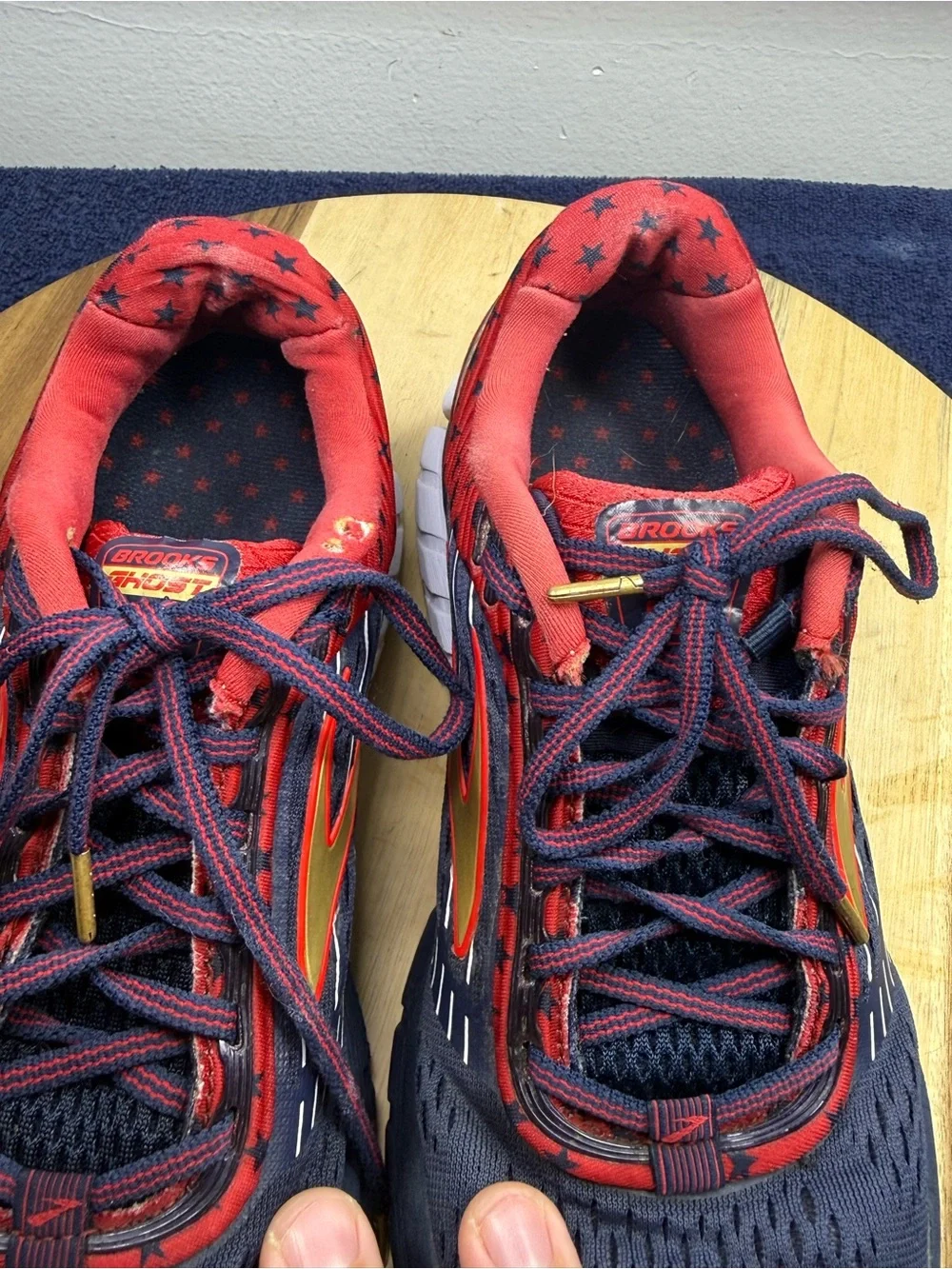 Brooks Ghost 9 (Men’s 8 Women’s 9.5)